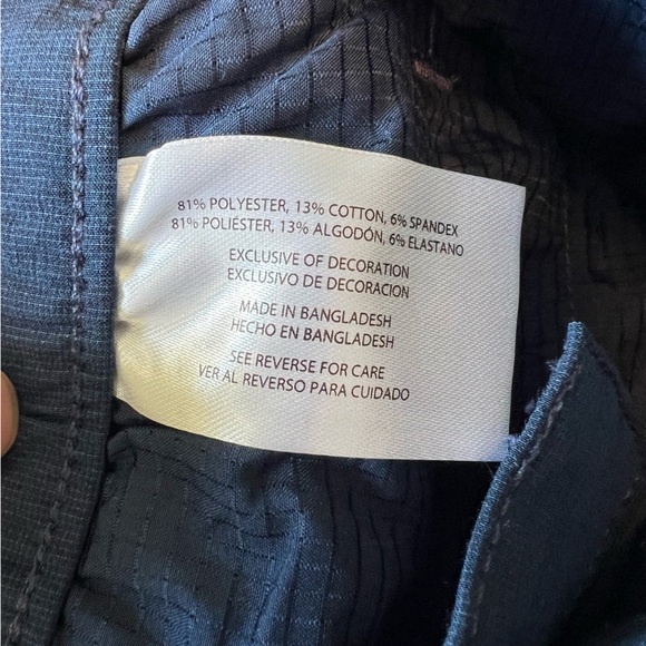 Banana Republic men’s flat front 9” blue shorts. Size 32. - Picture 3 of 6